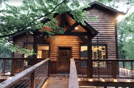 Southern Dream Treehouse ramp view